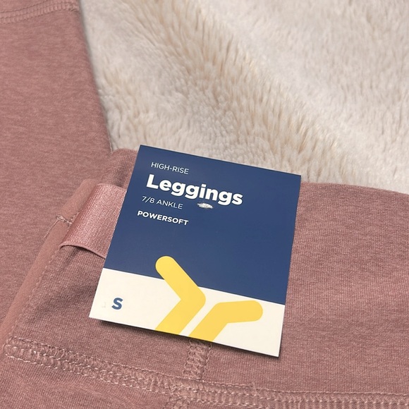 NWT Old Navy high waisted cloud 7/8 leggings - Picture 6 of 9
